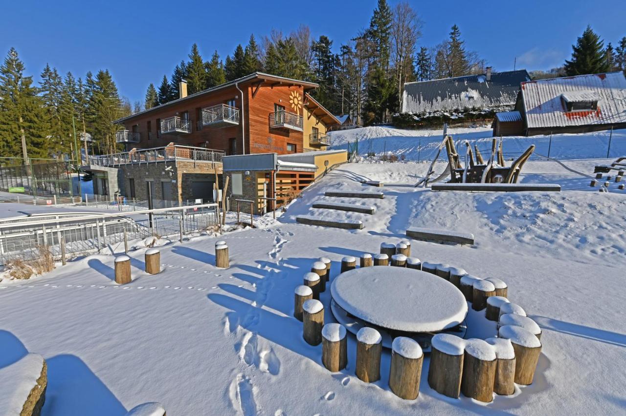 Hotel Jirinka Долни-Морава Экстерьер фото
