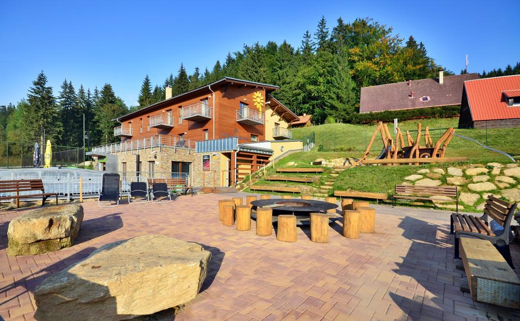 Hotel Jirinka Долни-Морава Экстерьер фото
